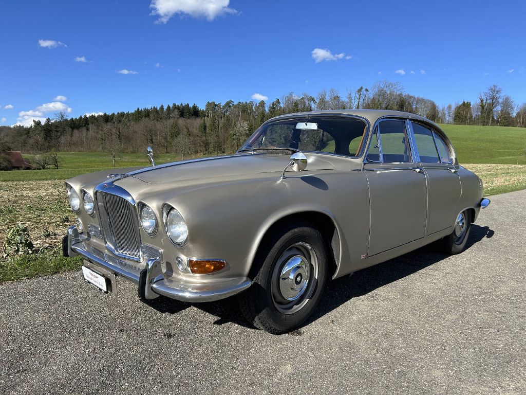 Jaguar 420