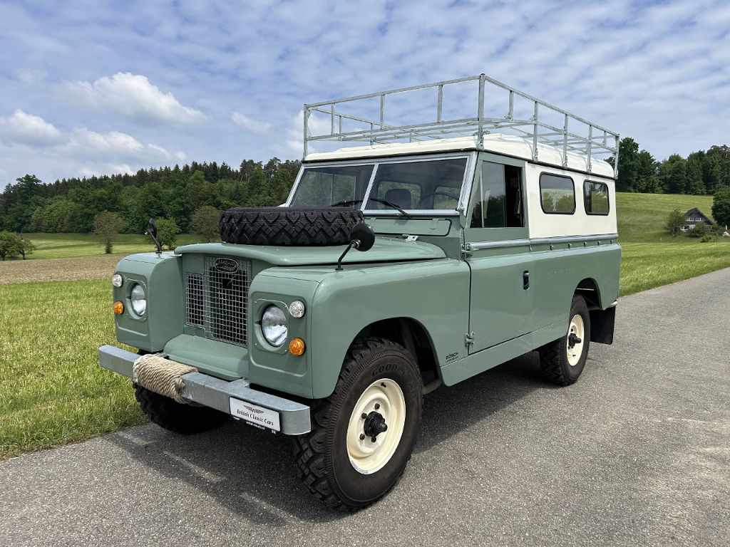Land Rover 109